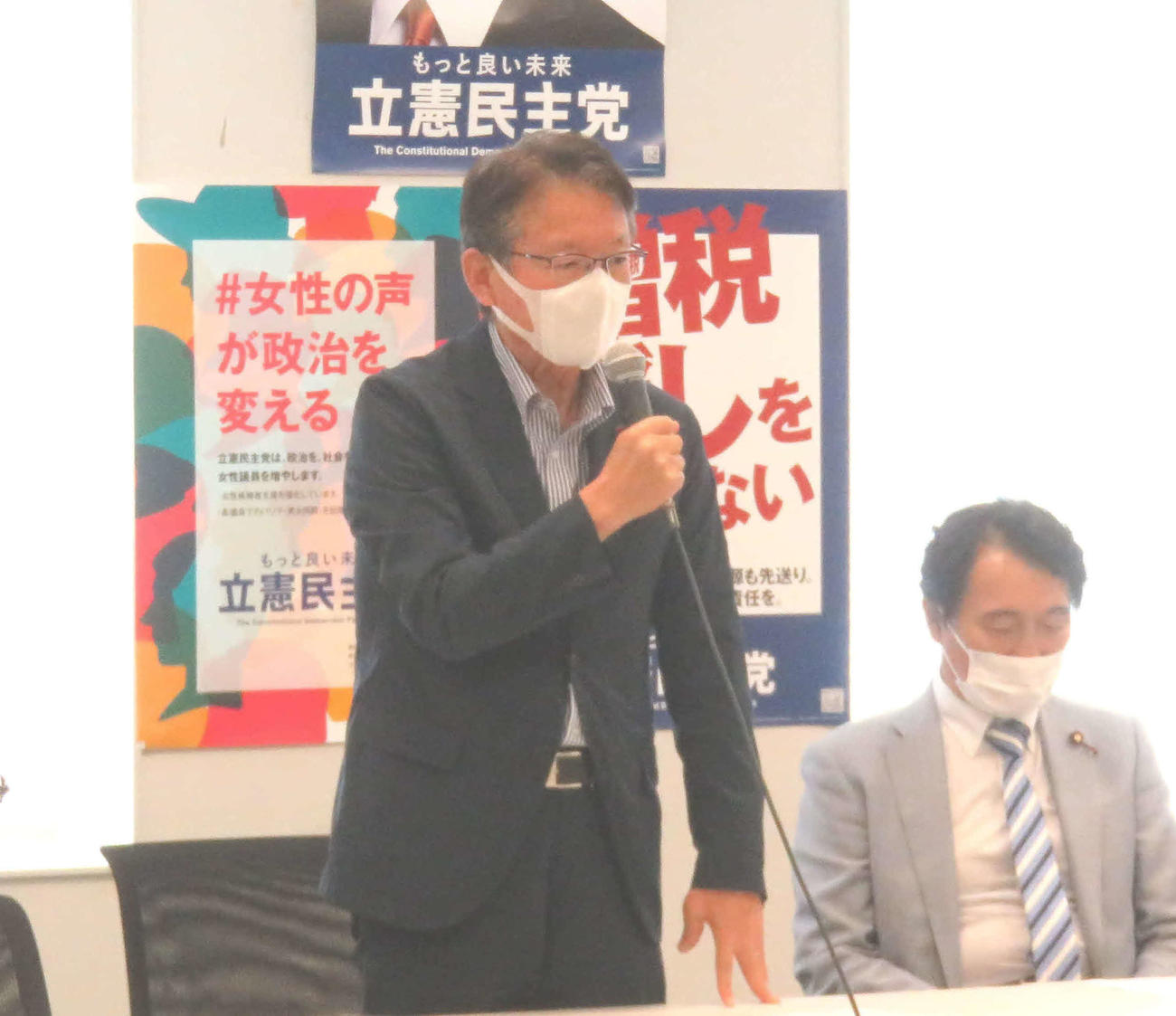 立憲民主党の長妻昭政調会長はヒアリングでビッグモーター問題を臨時国会で追及する姿勢を示した（撮影・大上悟）