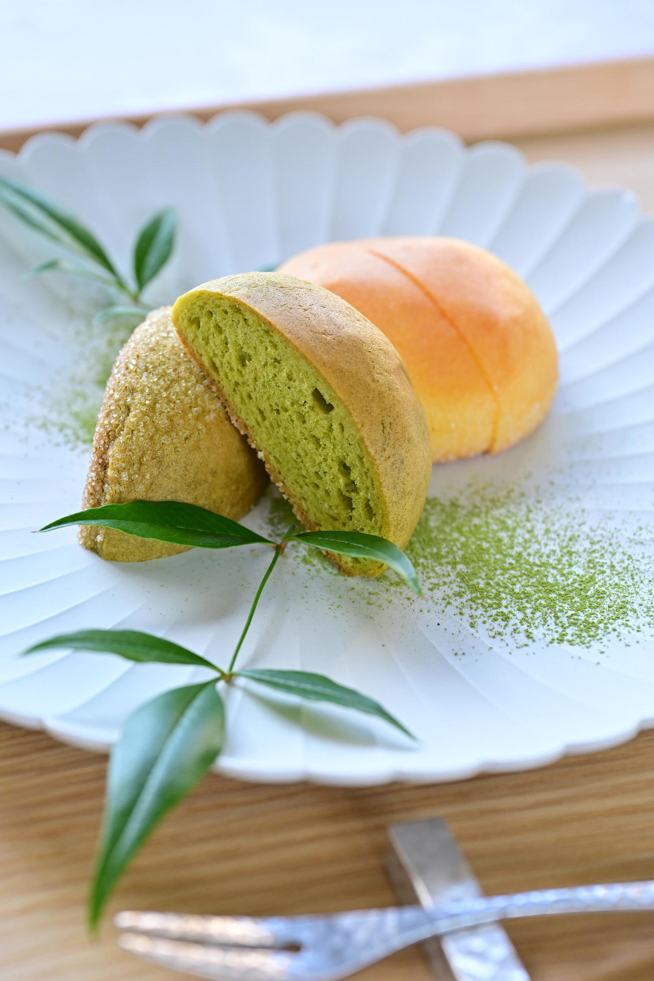 佐々木大地七段の午後のおやつ「佐賀まんまるカステラ」（日本将棋連盟提供）