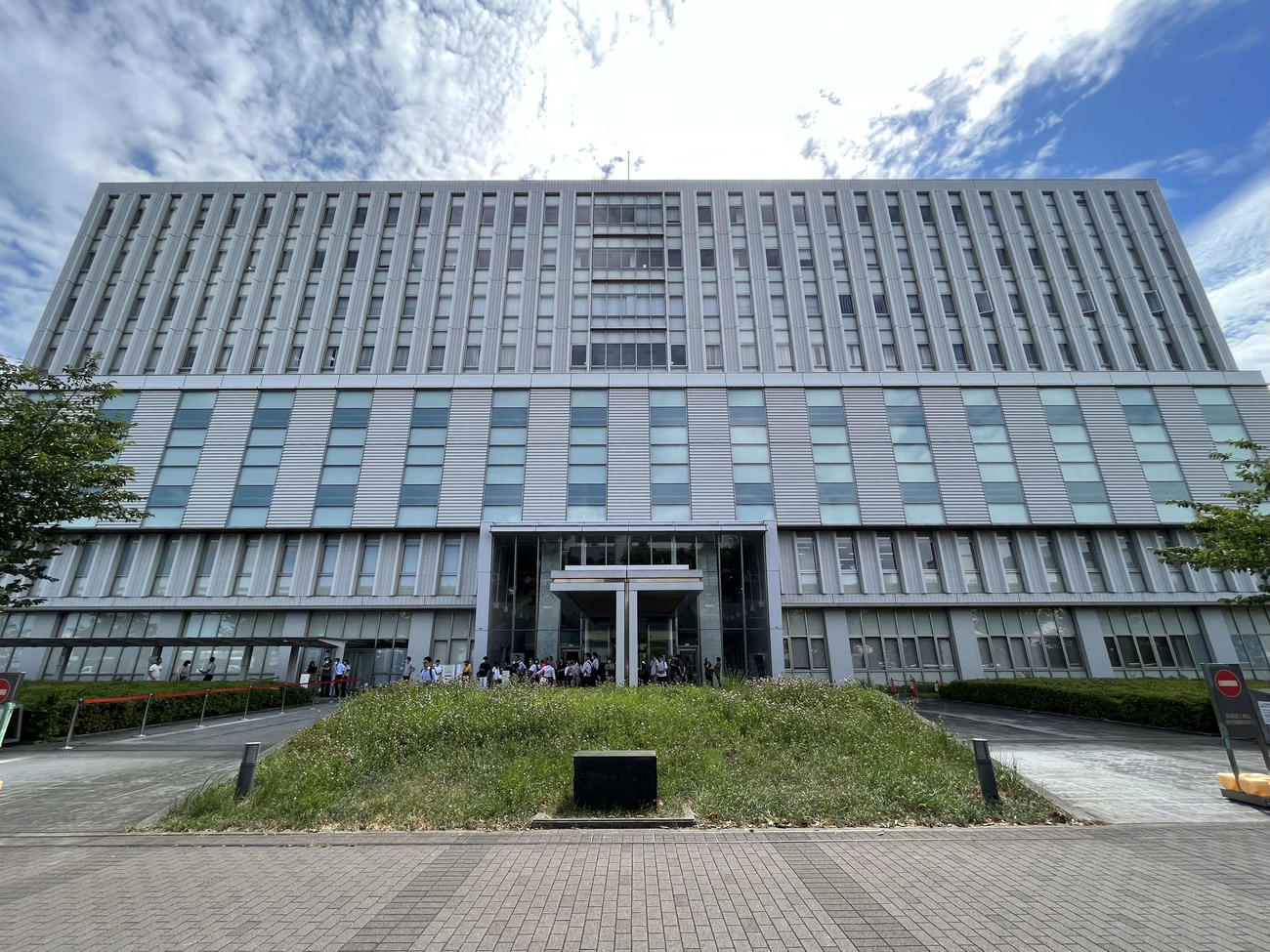 東京地裁立川支部（23年7月撮影）