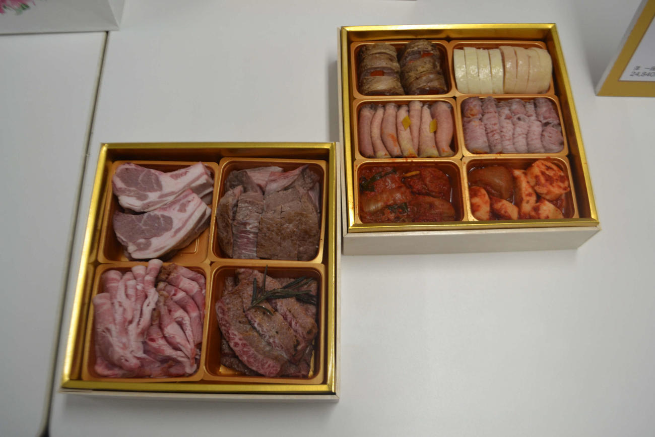 人気の「肉づくしおせち」で新登場となる「焼肉きゅうこん　洋二段重」