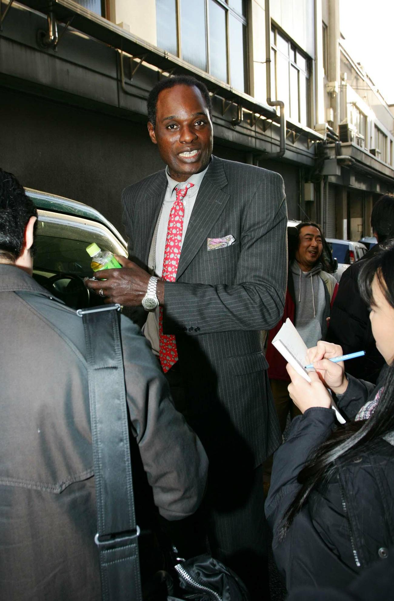 ジョン・ムウェテ・ムルアカ氏（06年01月25日撮影）