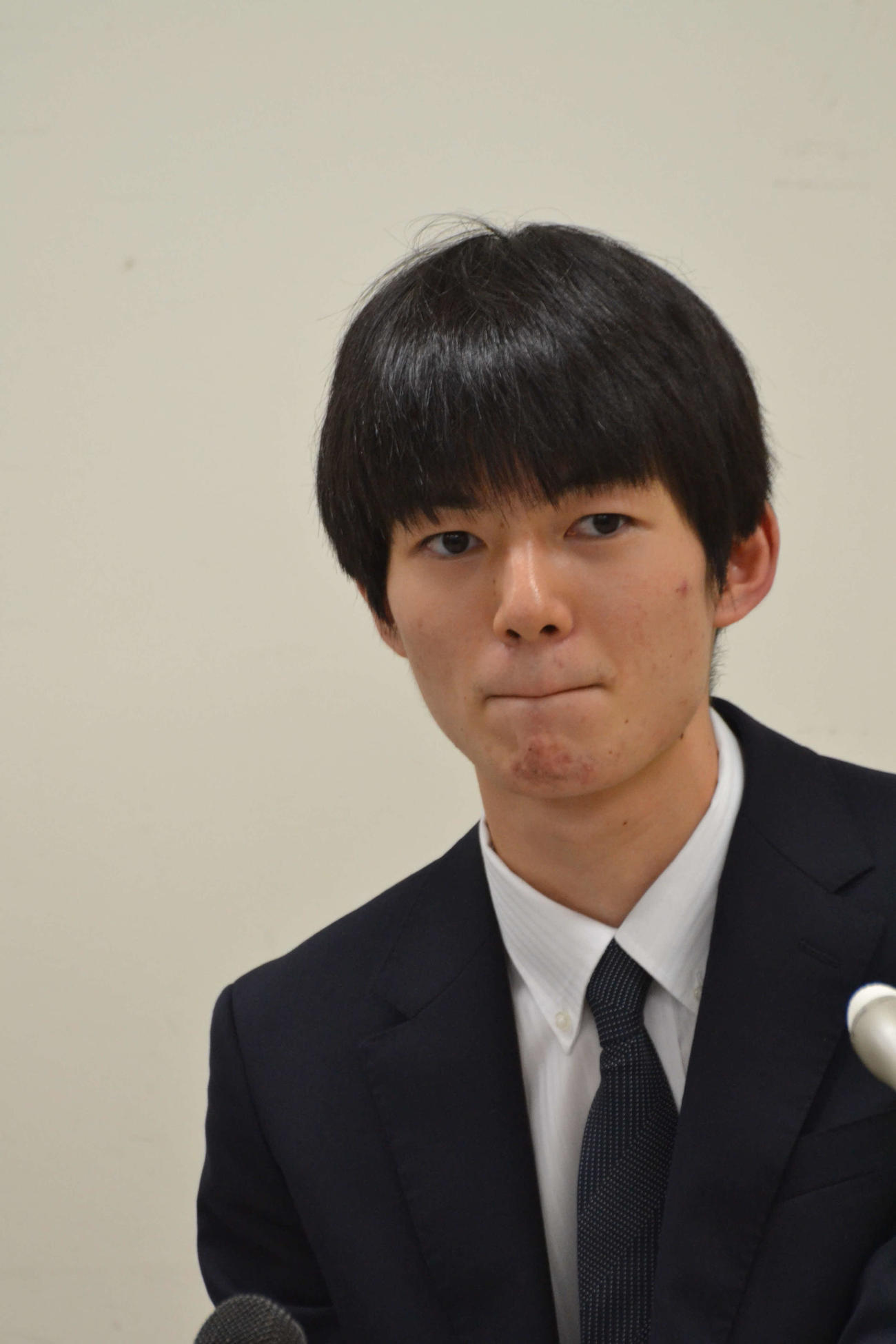将棋「第73回奨励会三段リーグ」を14勝4敗で突破して10月1日付で新四段としてデビューする上野裕寿三段
