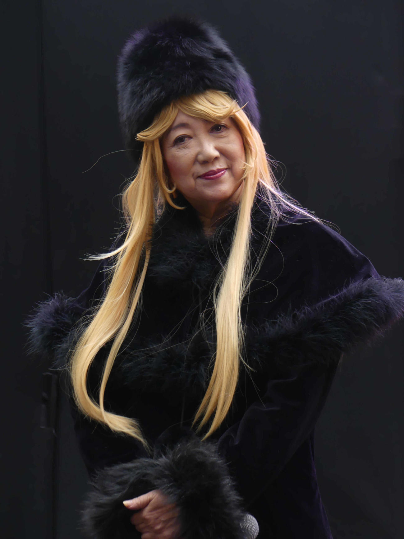 18年10月、メーテルのコスプレを披露した小池百合子都知事