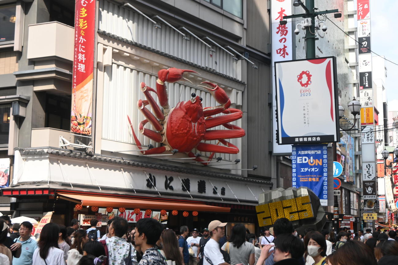 阪神タイガースの18年ぶりの「アレ」に向け臨戦態勢に入った「かに道楽」道頓堀本店の動く巨大カニ（撮影・松浦隆司）