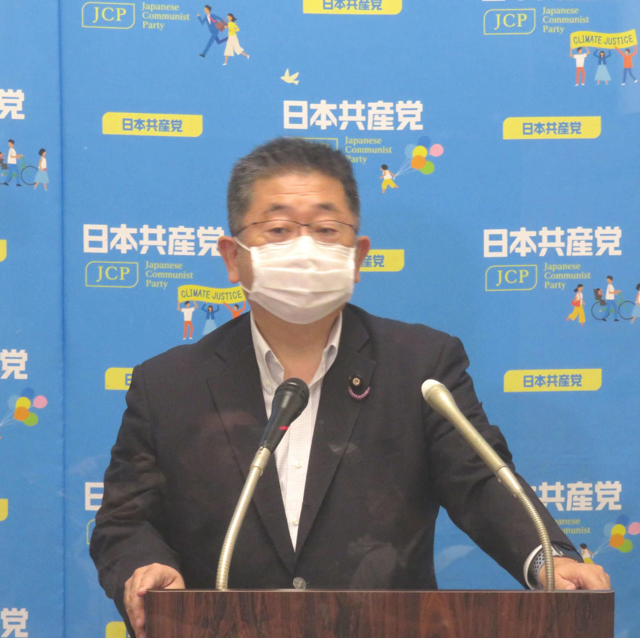 共産党の小池晃書記局長は内閣改造後、臨時国会召集を求めた（撮影・大上悟）