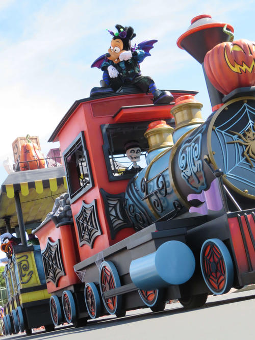ディズニー・ハロウィーンのパレード