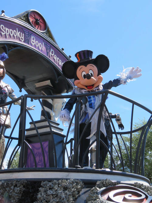 ディズニー・ハロウィーンのパレード