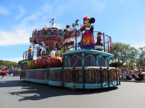 ディズニー・ハロウィーンのパレード