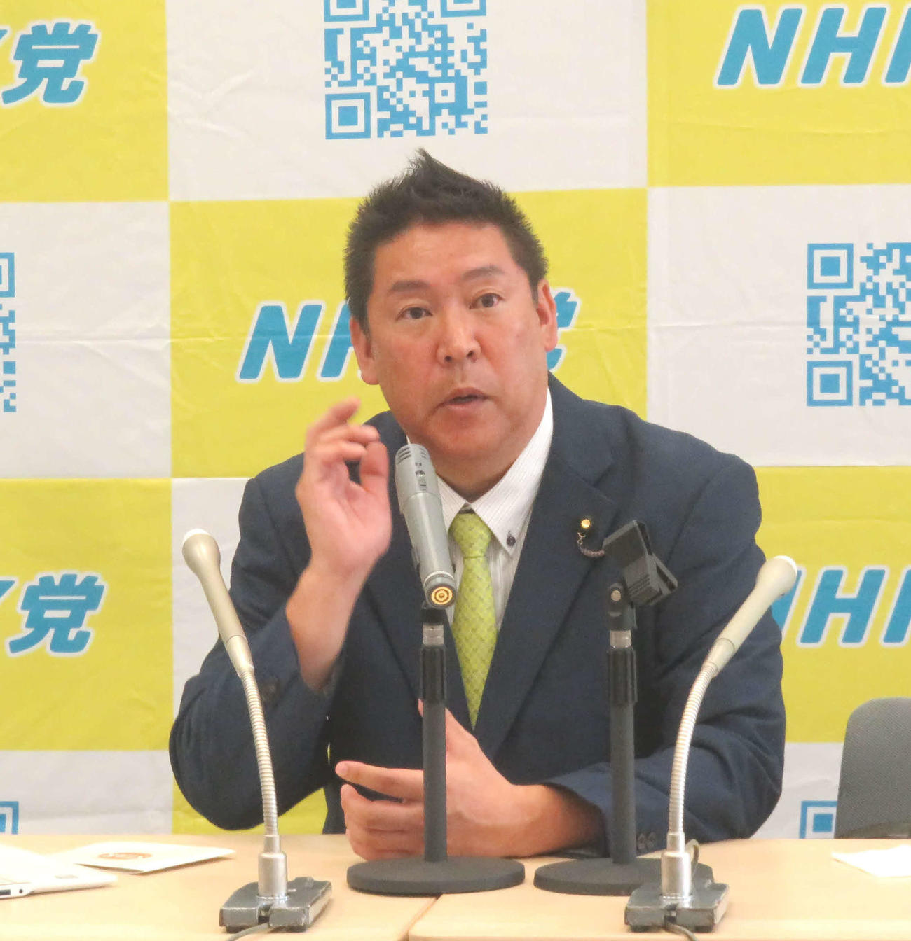 政治家女子48党の立花孝志氏は19日の初公判を傍聴後に国会内で記者会見を行った（撮影・大上悟）