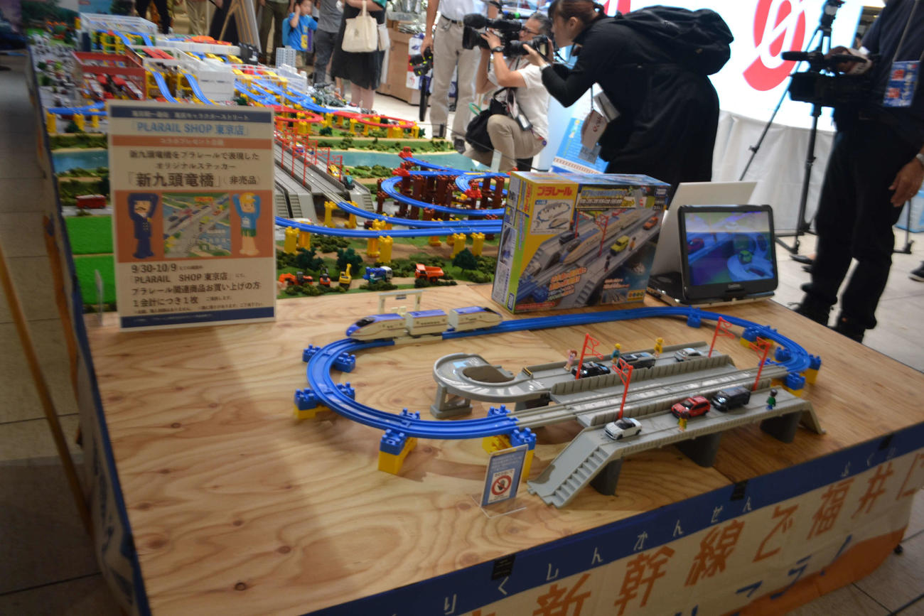 福井県とコラボした巨大プラレールのジオラマも東京駅構内「スクエア　ゼロ」に登場