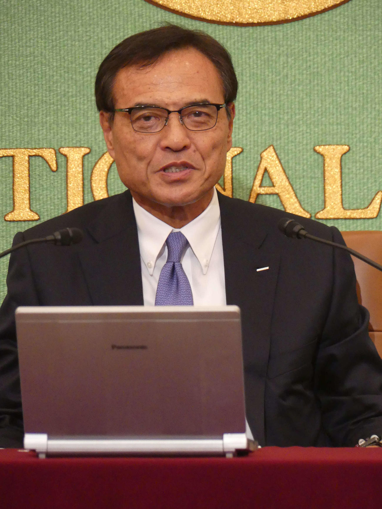 日本記者クラブで会見する経済同友会の新浪剛史代表幹事（2023年9月29日撮影）