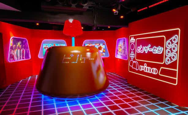 ピノゲーセンの1階では巨大なピノがお出迎え