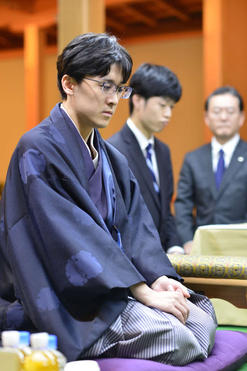 タイトル戦初登場となった竜王戦で同学年の藤井聡太竜王に挑戦する伊藤匠七段（日本将棋連盟提供）