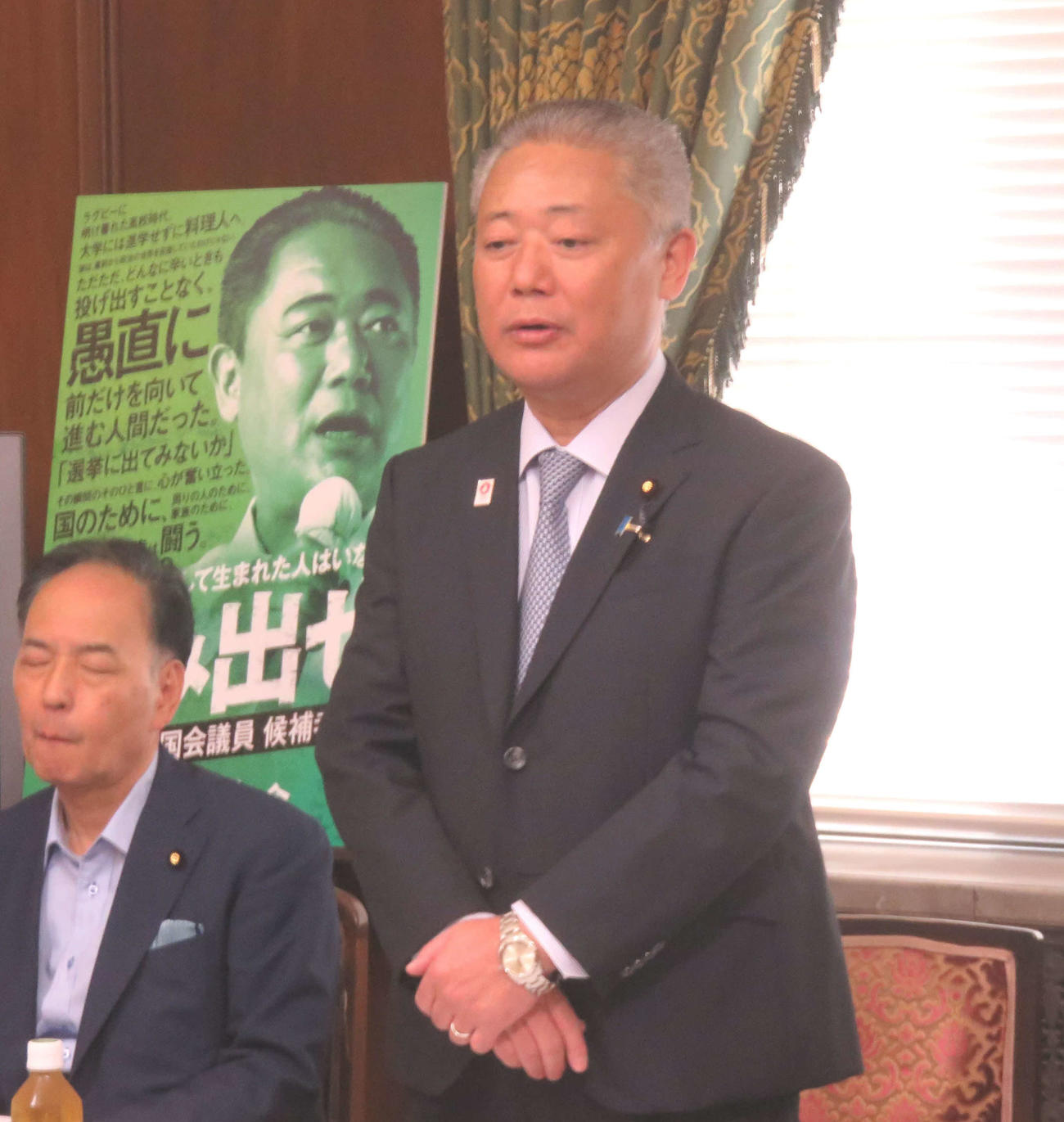 10月11日、日本維新の会の馬場伸幸代表は役員会で離党した鈴木宗男参院議員について「去る者は追わず」とした