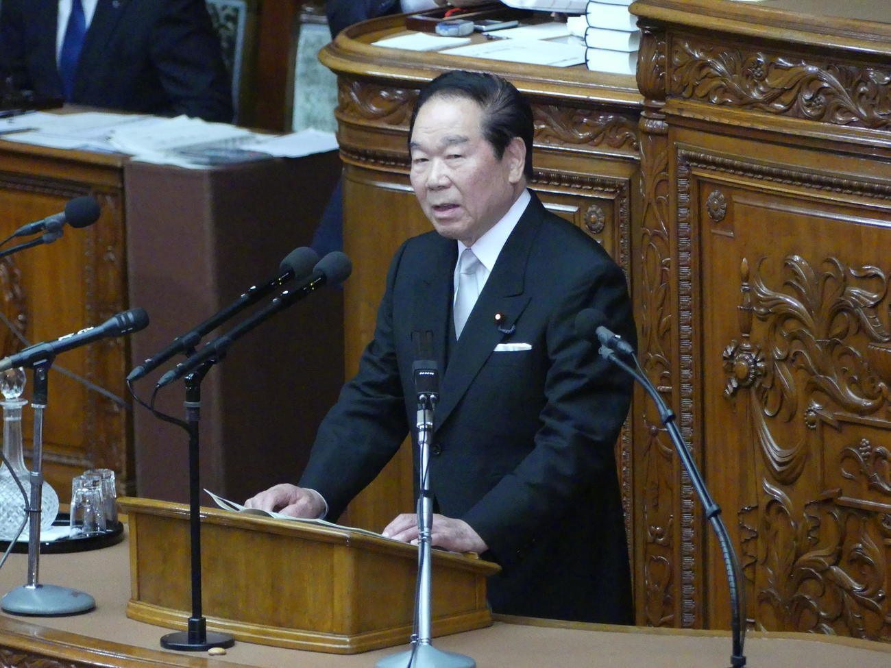 就任にあたりあいさつする額賀福志郎衆院議長（撮影・中山知子）