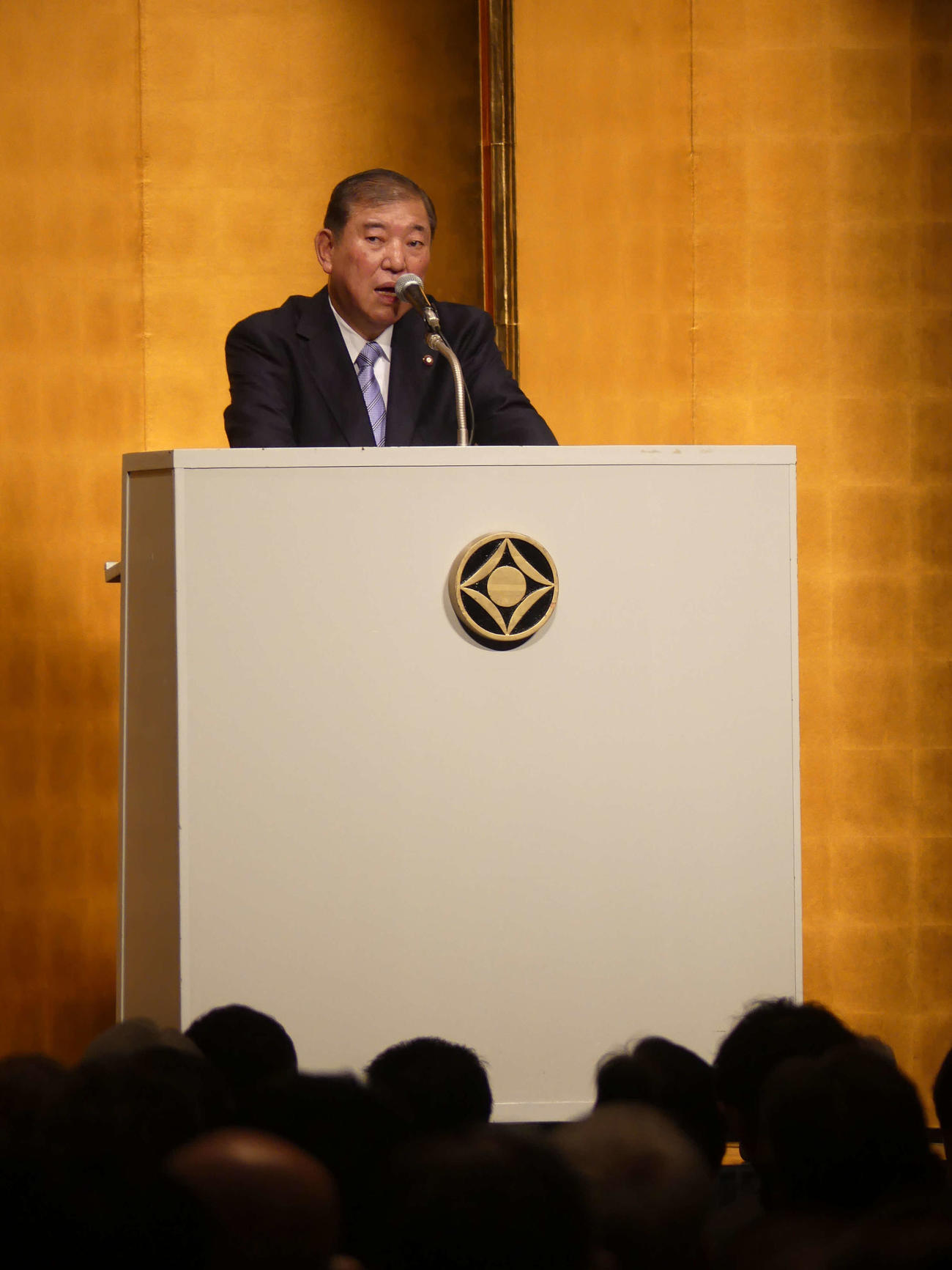 自身のセミナーで講演する自民党の石破茂元幹事長（撮影・中山知子）