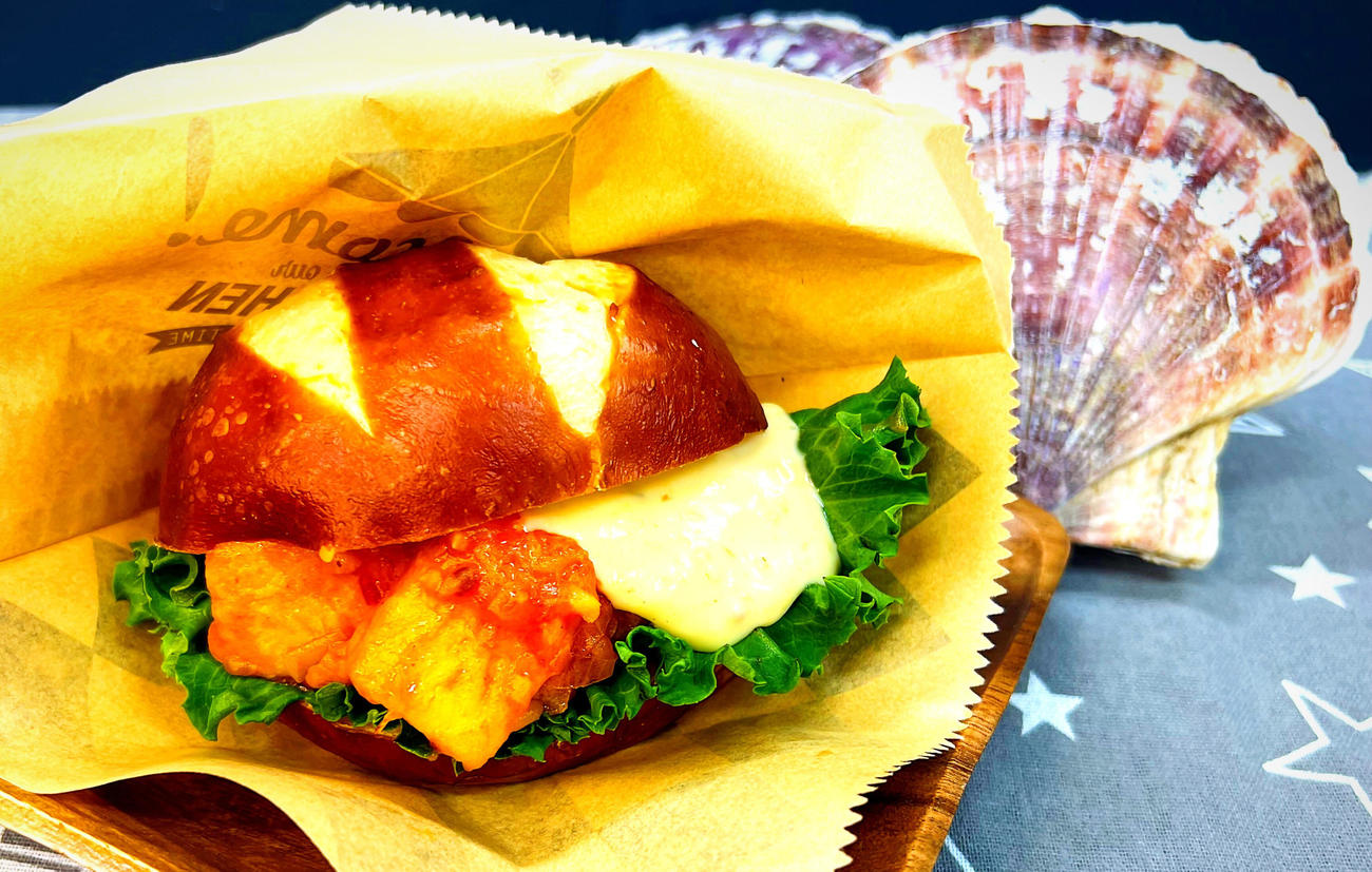 室蘭（北海道室蘭市）「ほたてチリバーガー」