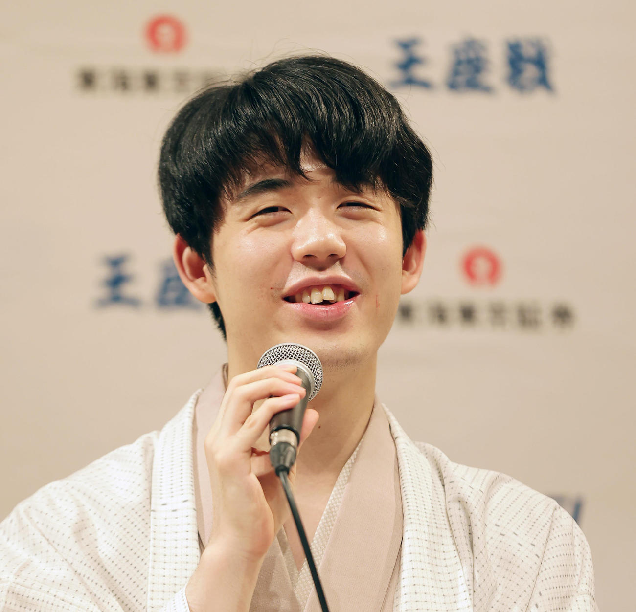 藤井聡太8冠（2023年10月撮影）