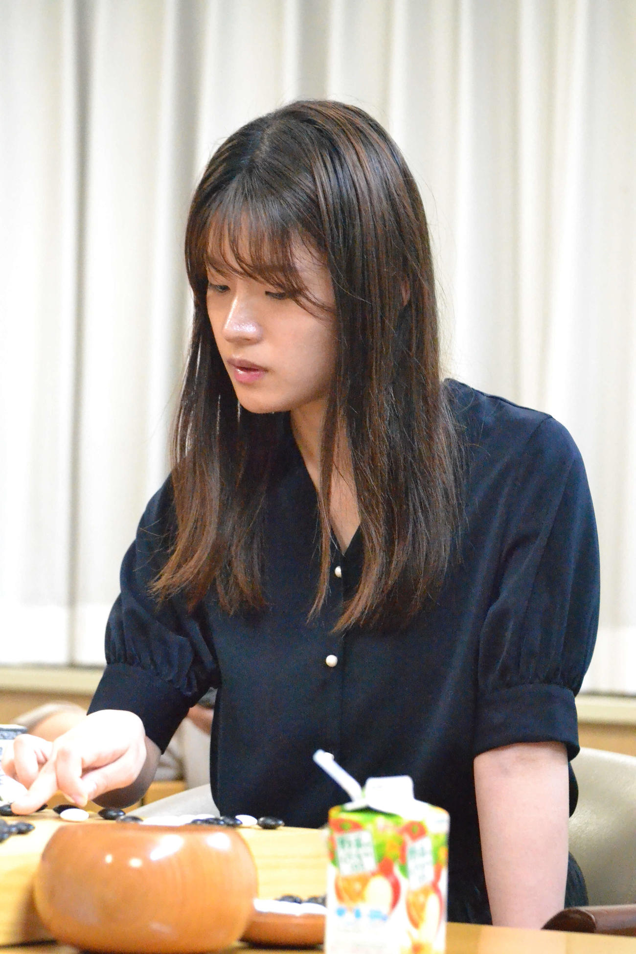 上野梨紗二段を下して2勝2敗に追いつき最終局に望みをつないだ藤沢里菜女流本因坊