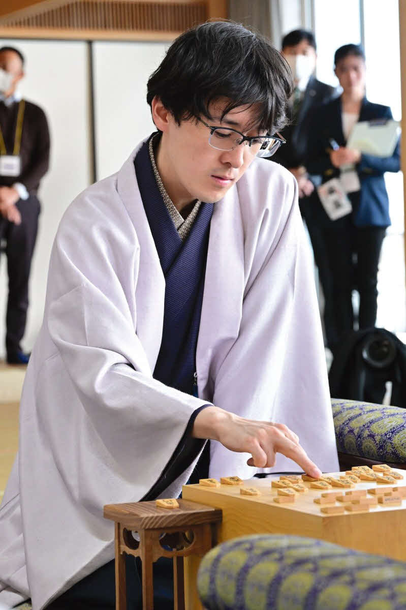 藤井聡太竜王に一矢報いてかど番をしのぎたい伊藤匠七段（日本将棋連盟提供）