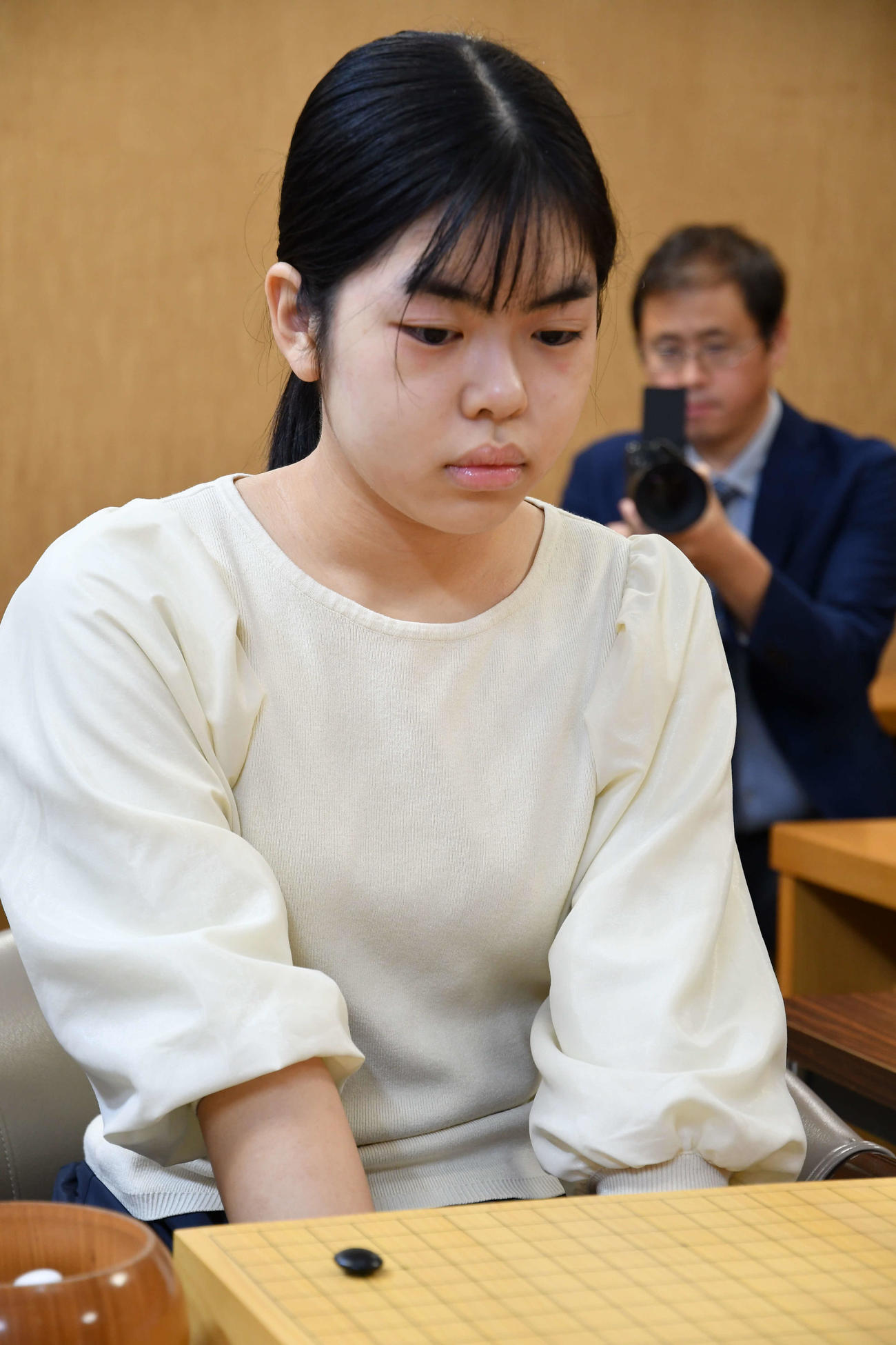 初のタイトル獲得を目指す上野梨紗二段（日本棋院提供）