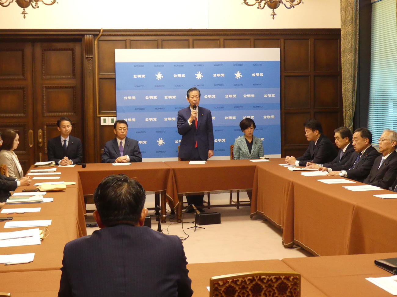 国会内で開かれた公明党の議員総会（撮影・中山知子）