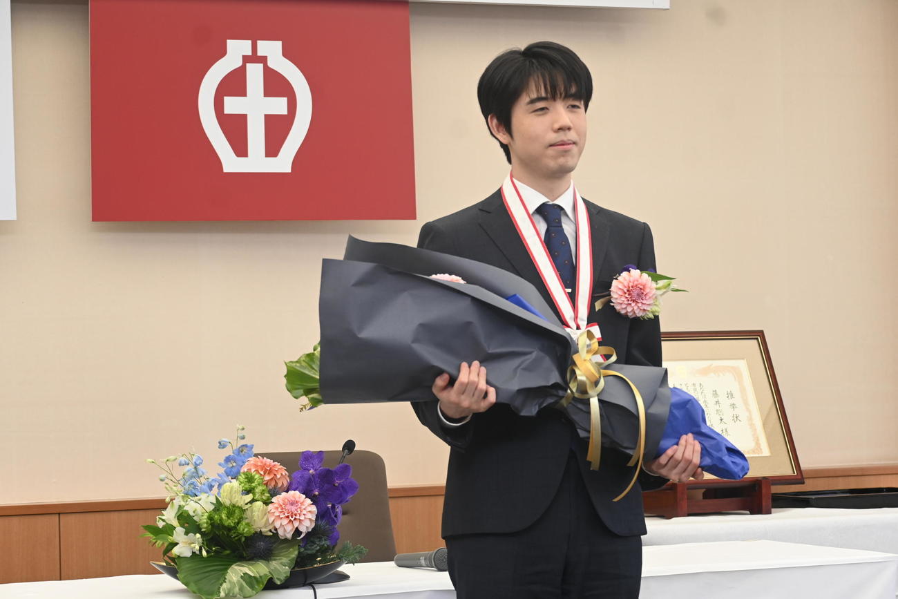 藤井聡太8冠（2023年11月30日撮影）