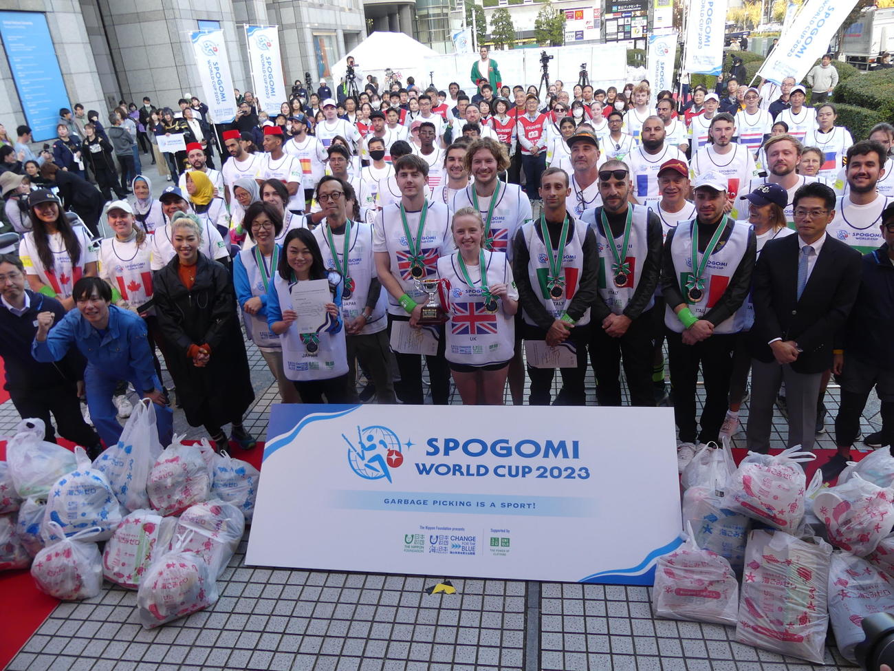 第1回「スポGOMI」W杯には21カ国から選手が参加した