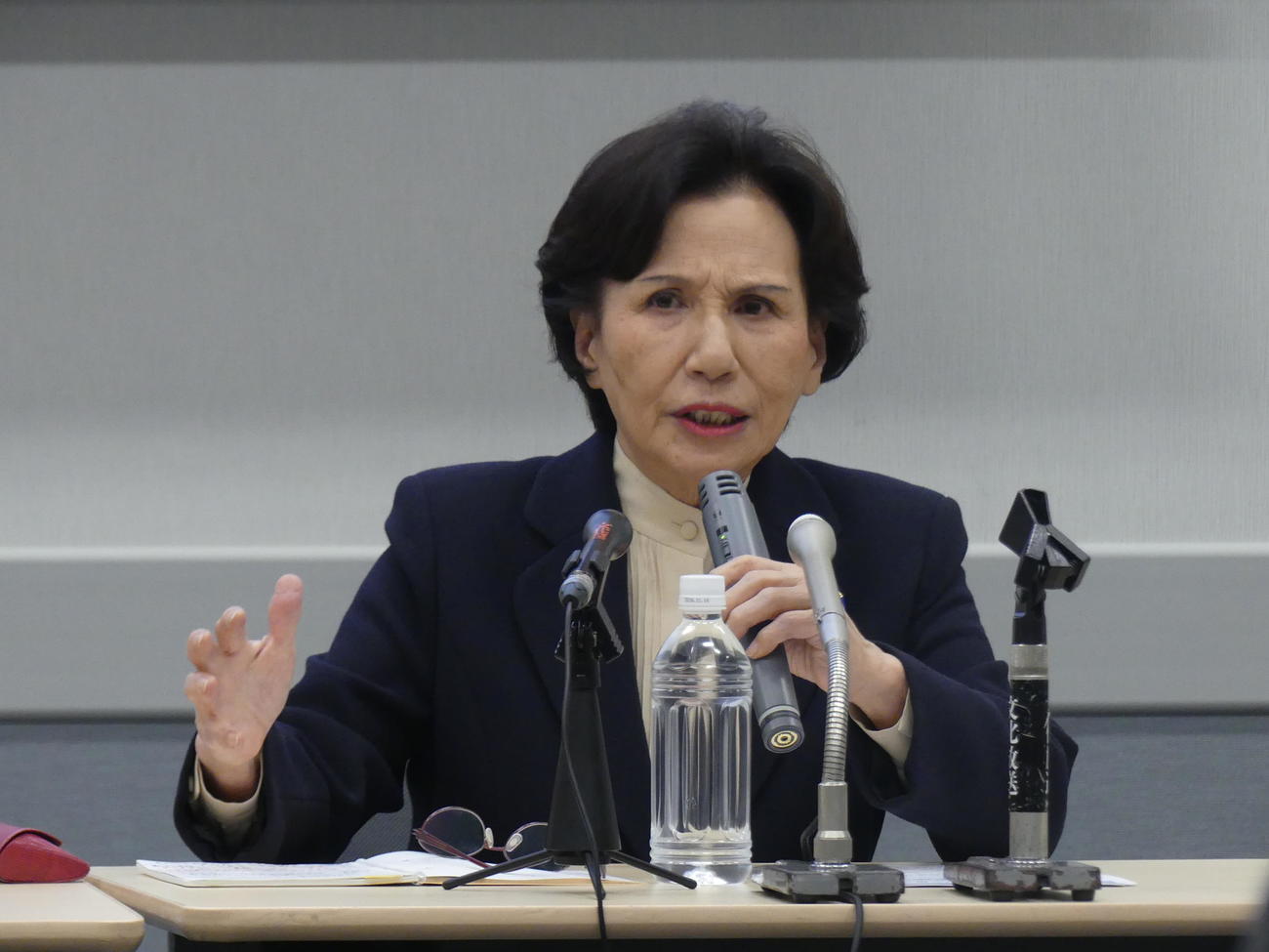 「政治とカネ」について持論を訴える田中真紀子元外相（撮影・中山知子）