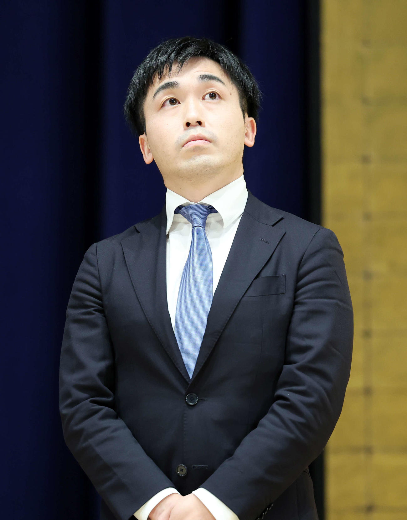 前日記者会見に登壇した菅井八段（撮影・鈴木正人）