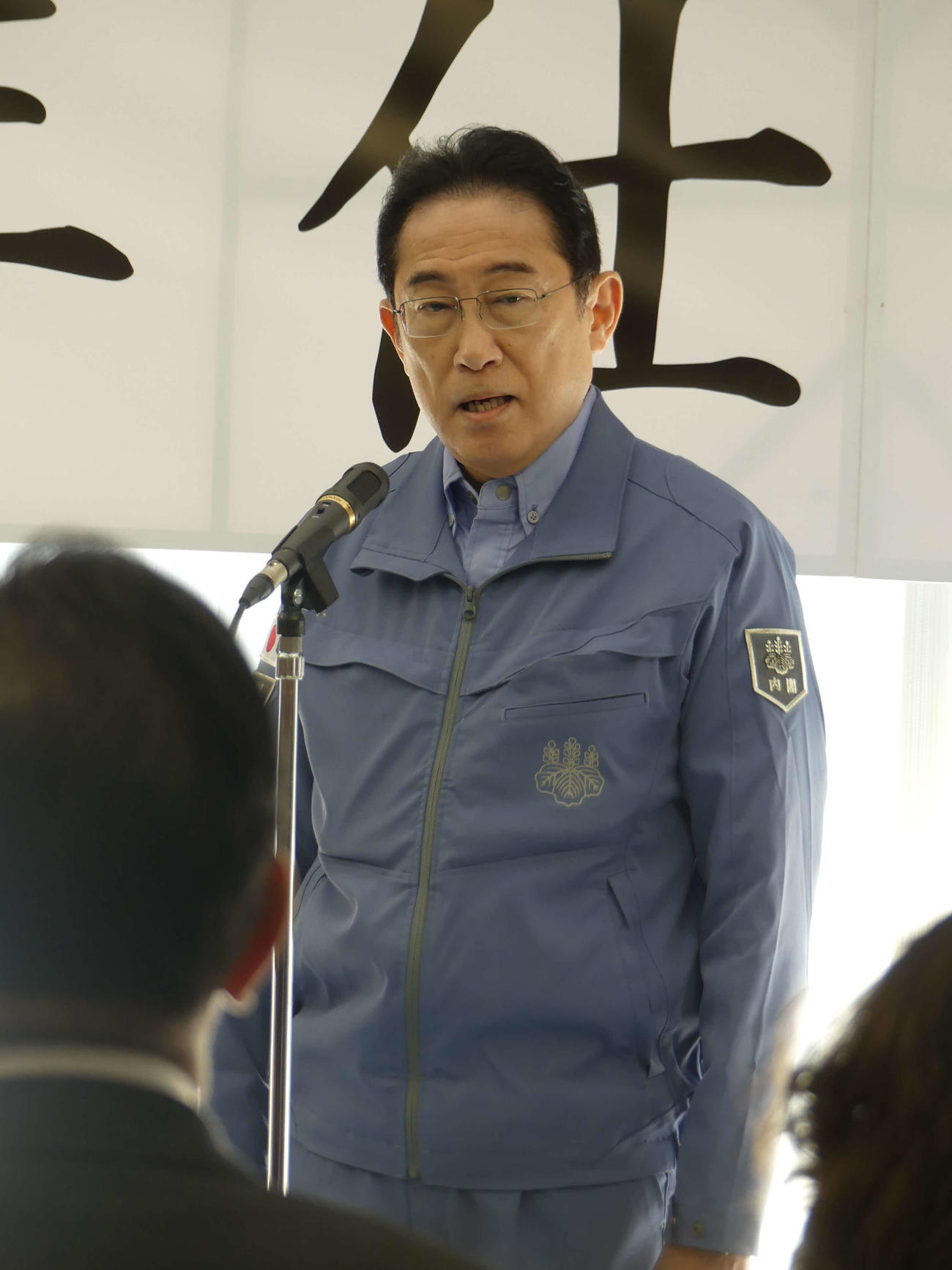防災服姿で自民党仕事始めに出席しあいさつする岸田文雄首相（撮影・中山知子）