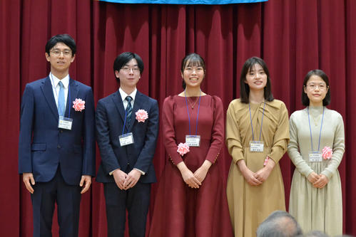 囲碁】上野愛咲美女流名人「おみくじ大吉。昇り龍になる」 囲碁の日