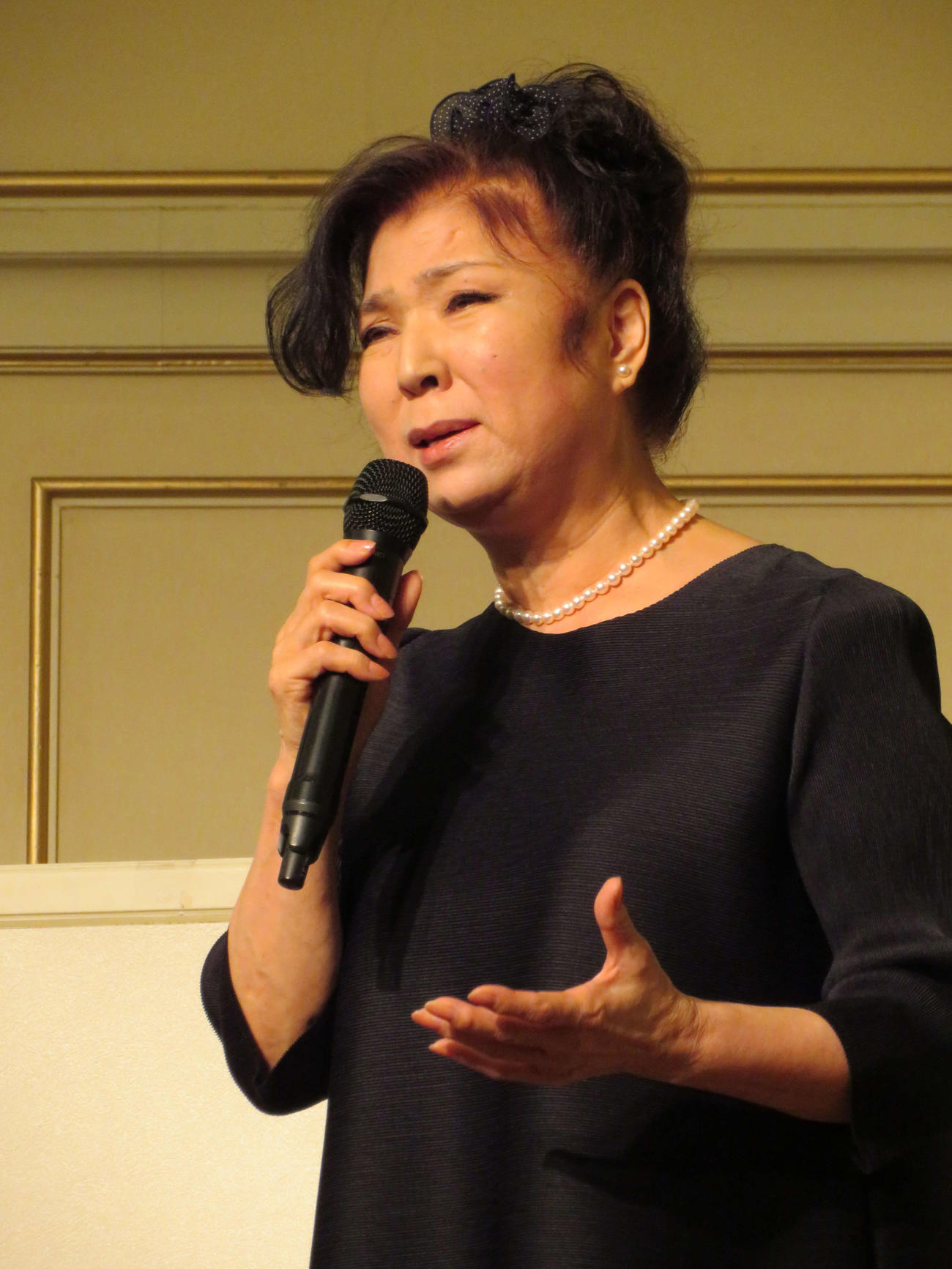 鈴木淳さんの思い出を語った八代亜紀