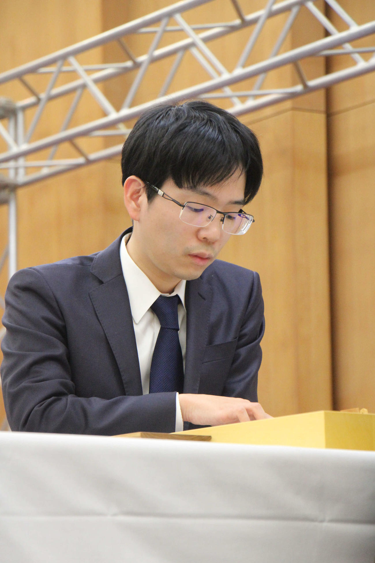 佐々木勇気八段を1回戦で倒して準々決勝に進出した豊島将之九段（日本将棋連盟提供）