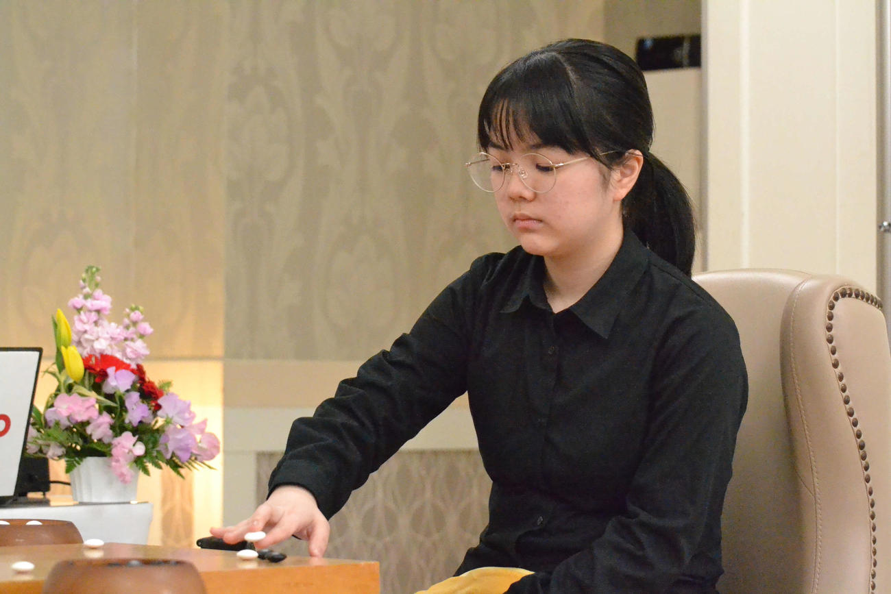 韓国移籍を前にタイトル初防衛を目指す仲邑菫女流棋聖