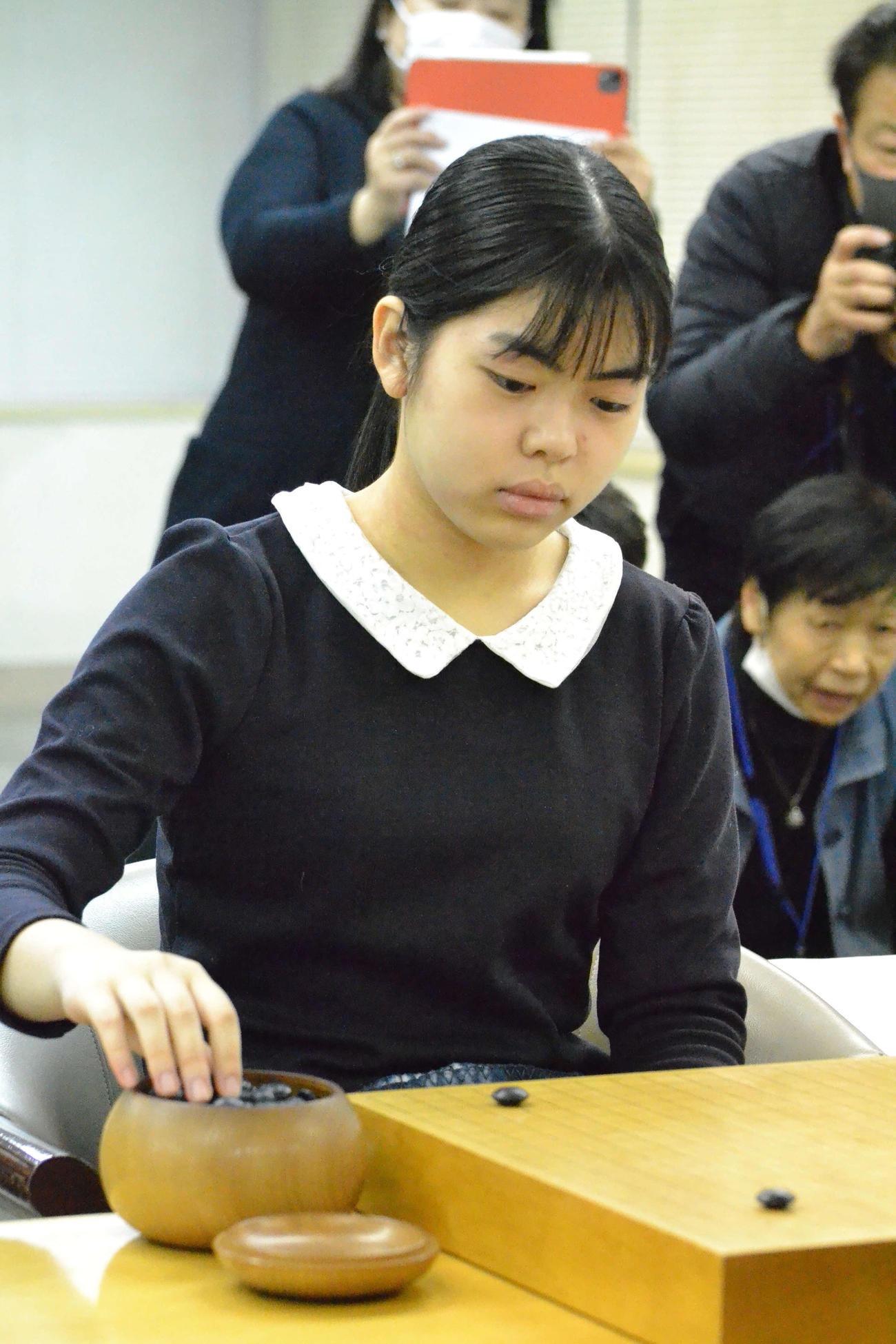 初のタイトル獲得を目指す上野梨紗二段