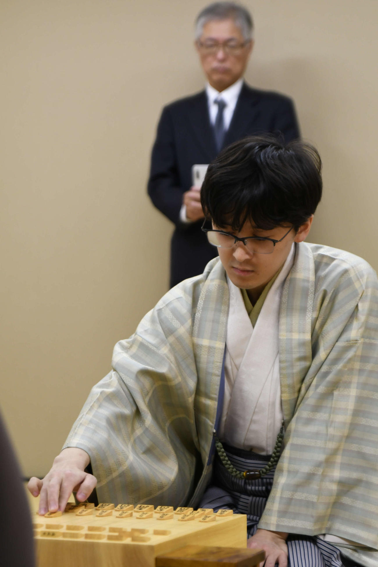 棋王戦5番勝負第2局に臨んだ伊藤匠七段（日本将棋連盟提供）