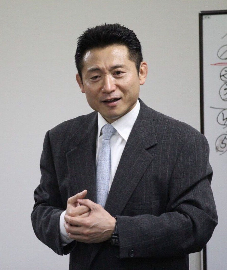 丸山顕志容疑者（本人のインスタグラムから）（共同）