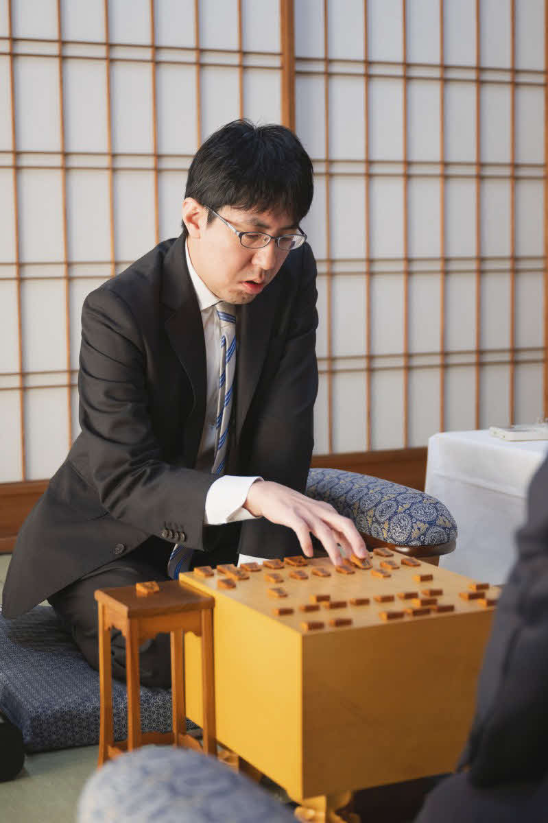 前期は藤井とプレーオフまで演じた広瀬章人九段（日本将棋連盟提供）