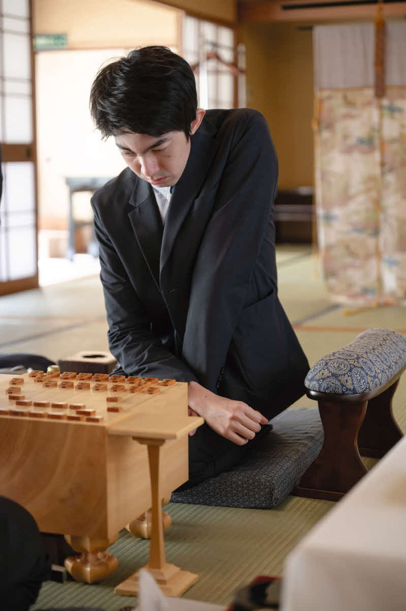 中村太地八段は初参加のA級順位戦で勝ち越せるか（日本将棋連盟提供）