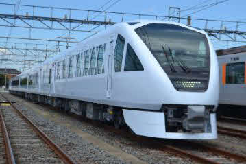 今月16日のダイヤ改正で新たに2編成が導入されて運転エリアが拡大される東武鉄道の主力特急車両「スペーシアX」