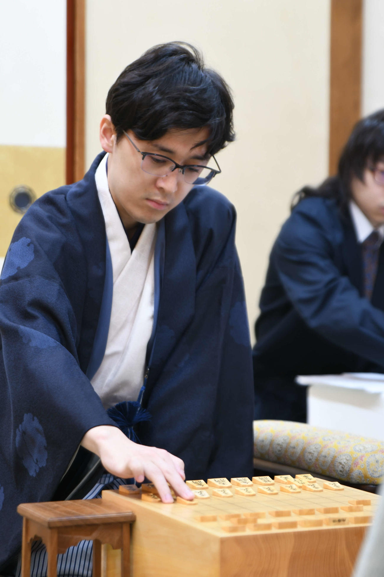 第9期叡王戦5番勝負第1局に臨んだ伊藤匠七段（日本将棋連盟提供）