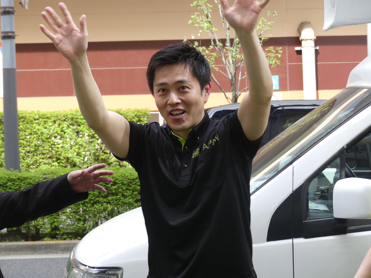 衆院東京15区補選の日本維新の会の候補者の応援に駆けつけた大阪府の吉村洋文知事（撮影・中山知子）