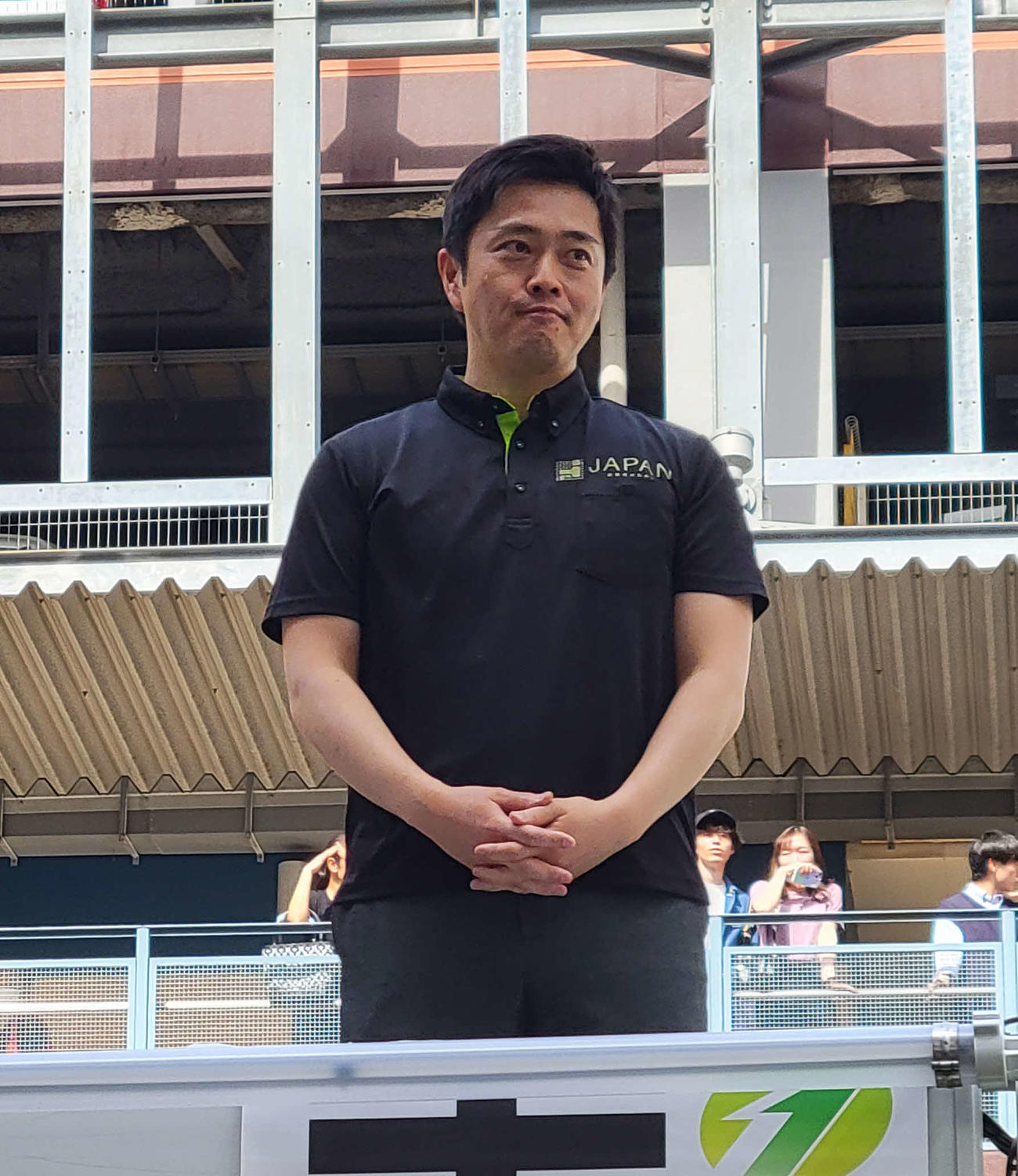 衆院東京15区補選に日本維新の会から立候補した金沢結衣氏の応援演説に訪れた吉村共同代表（撮影・井上学）