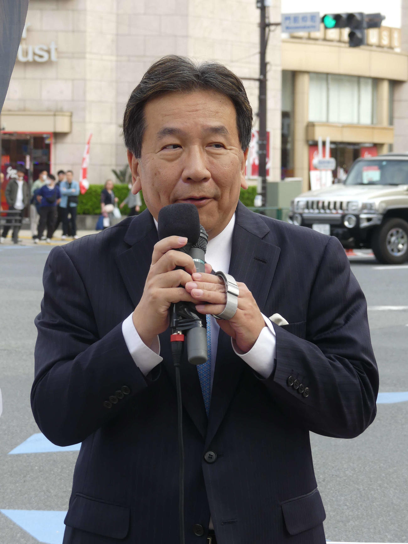 衆院東京15区補選で、立憲民主党候補の応援に入り支持を訴える枝野幸男前代表（撮影・中山知子）