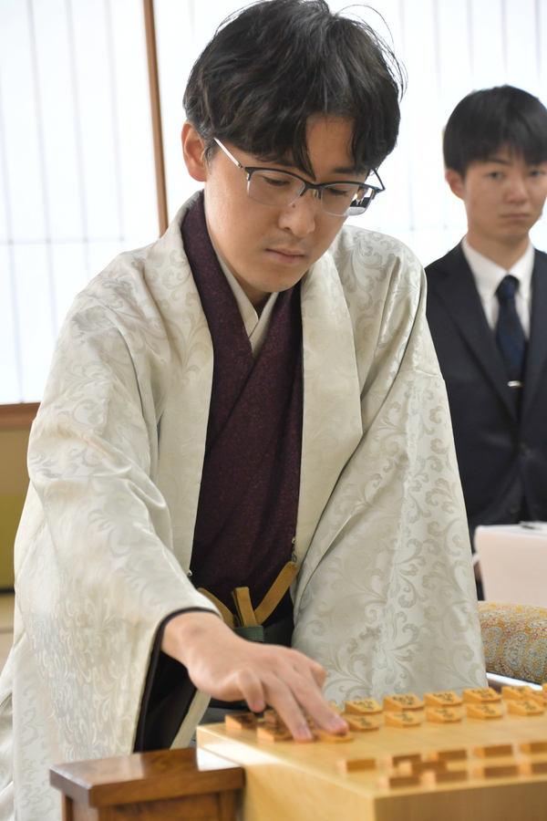 第9期叡王戦5番勝負第2局に臨んだ伊藤匠七段（日本将棋連盟提供）