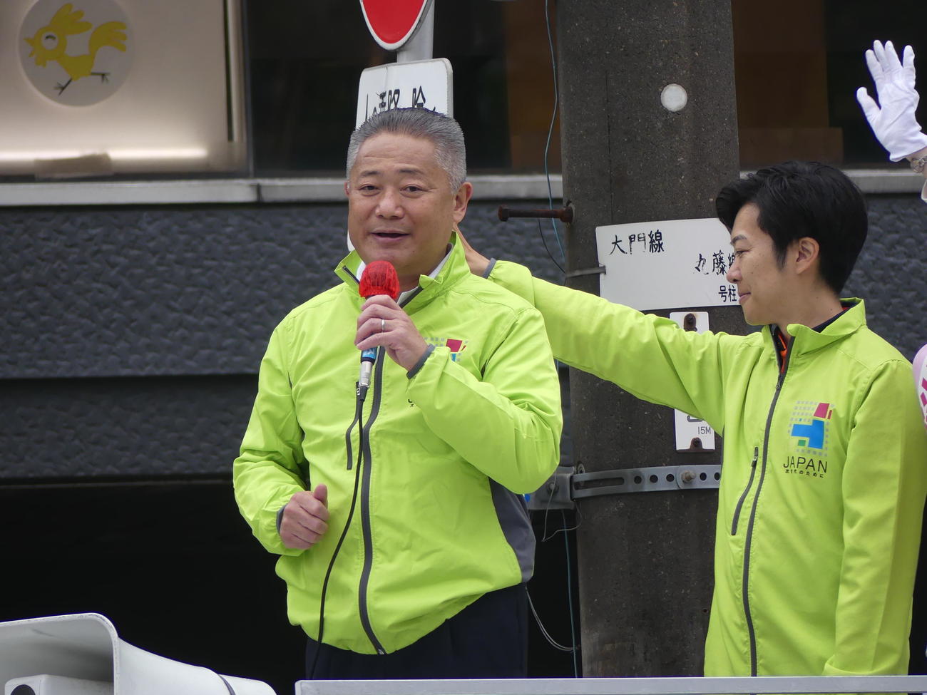 東京15区補選のラストサンデーに金沢結衣候補の応援に入った日本維新の会の馬場伸幸代表（撮影・中山知子）