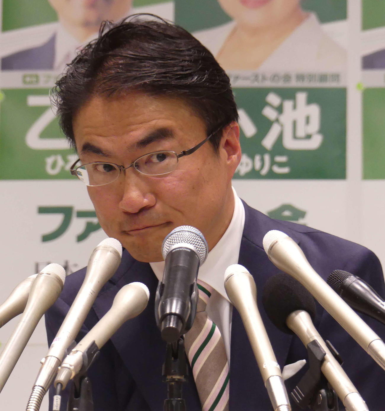８日、東京15区補選への出馬を正式表明した乙武洋匡氏（撮影・中山知子）
