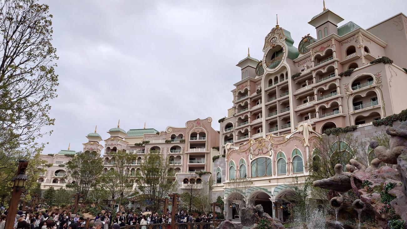 東京ディズニー・ファンタジースプリングスホテルの外観（撮影・寺沢卓）