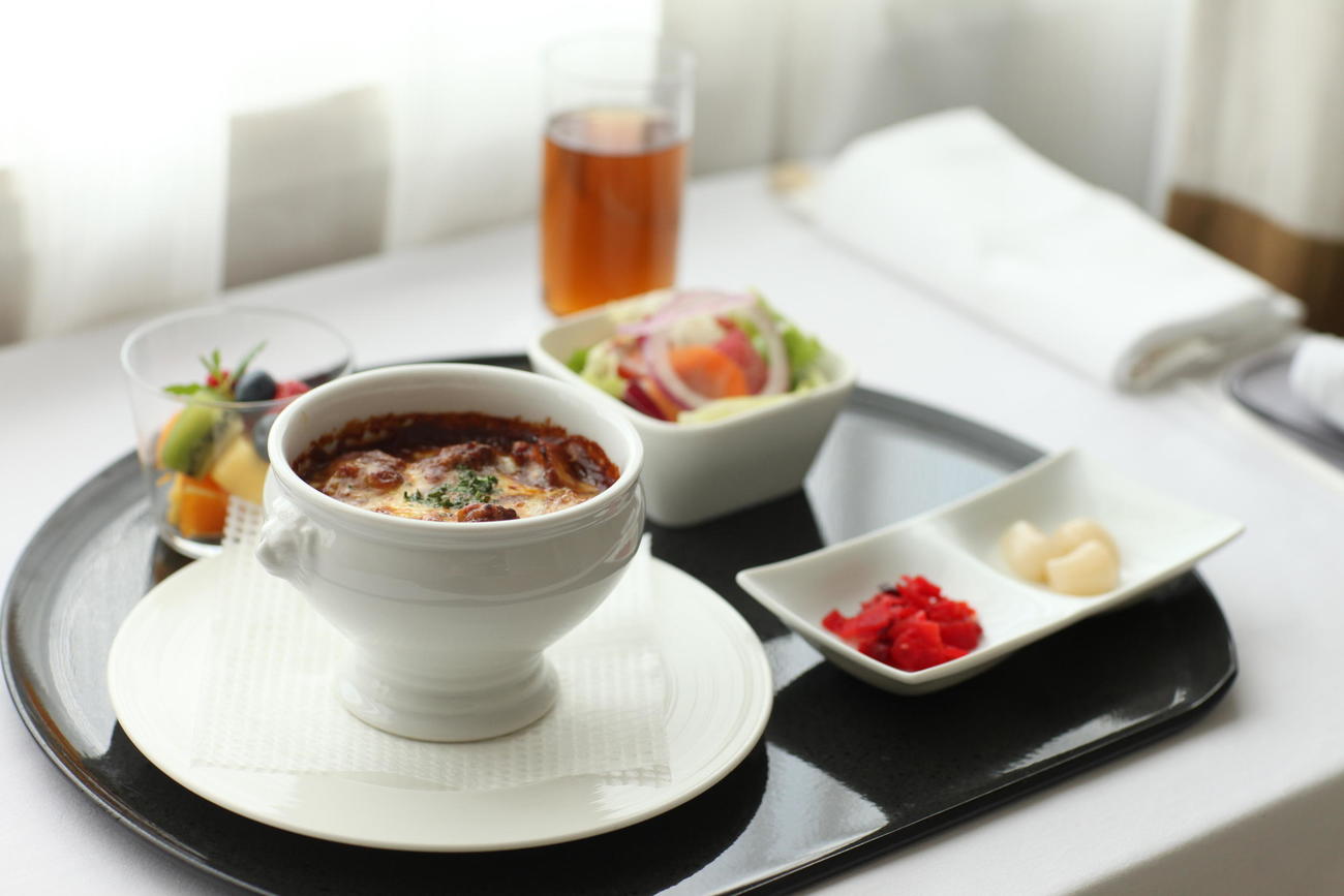 藤井聡太叡王が昼食に注文した「名古屋コーチン入りスパイス焼きカレー」（日本将棋連盟提供）